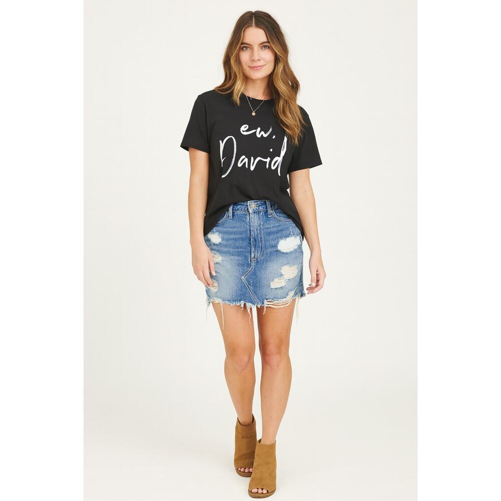 AMERICAN APPAREL Schitt’s Creek “ Ew, David” black graphic tee size small